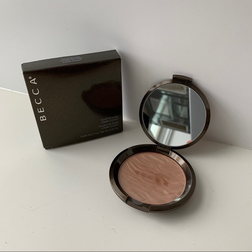 BECCA Sunlit Bronzer in shade Carpri Coast